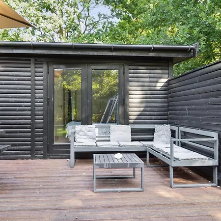 4 Bedroom Awesome In