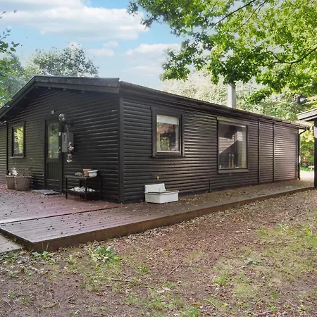 4 Bedroom In *